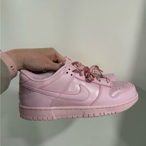 Nike Women's Light Pink Sneakers